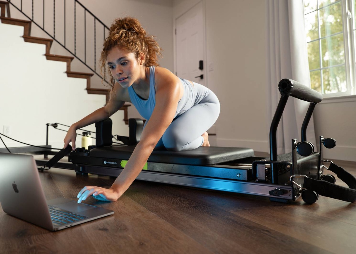 Pilates Machine for Home Metro IQ Reformer Home Reformer